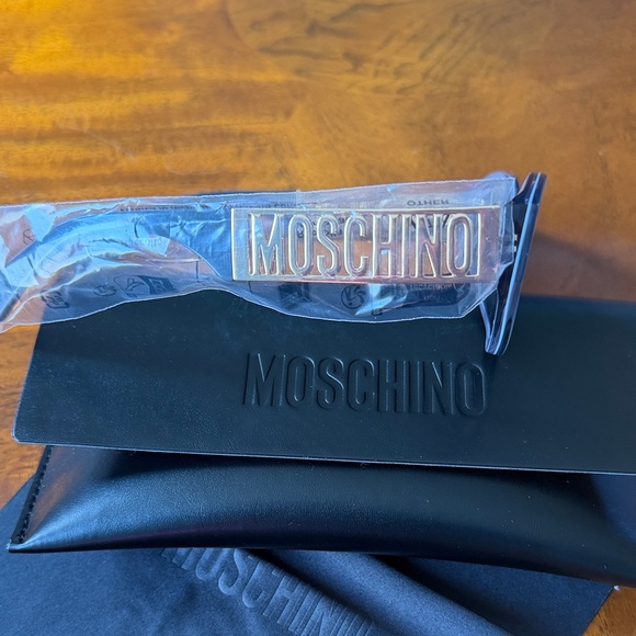 Moschino Light Blue Cat-Eye Sunglasses main image 6